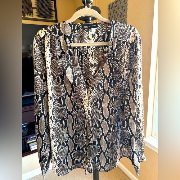 Jones New York Woman Reptile print silky blouse.  Long sleeves  - Size 20W - Picture 1 of 10